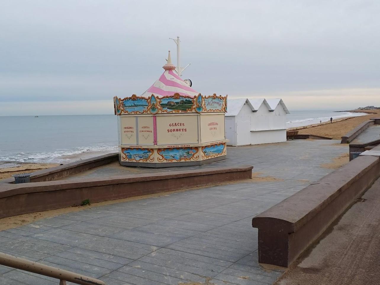 Le 501 F2 De Plain-Pied Avec Terrasse Apartman Courseulles-sur-Mer Kültér fotó
